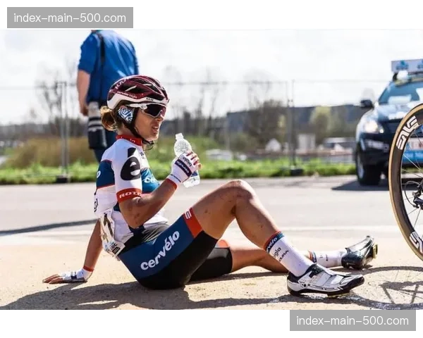 洛塔·赫皮亚赢得女子环弗兰德斯冠军