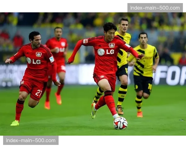 评论：现代欧冠战术趋势显示，肋部渗透已取代传统边路传中成为主流